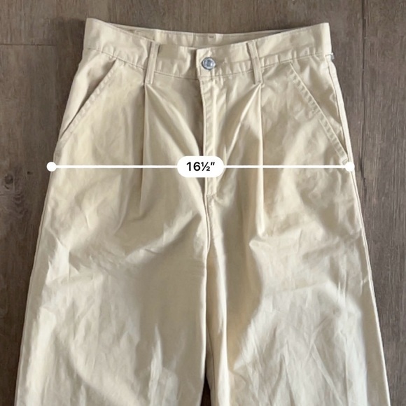 Levi’s Premium 100% Cotton High Loose Pleated Pants - Cream Beige - Size 25 - Picture 12 of 13
